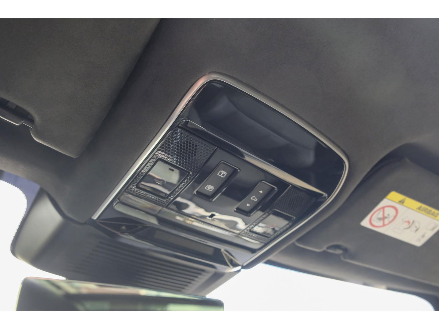 Land Rover Range Rover Sport D350 350pk Autobiography Panoramadak Massage Stoelkoeling Meridian 3d Trekhaak 23" LMV