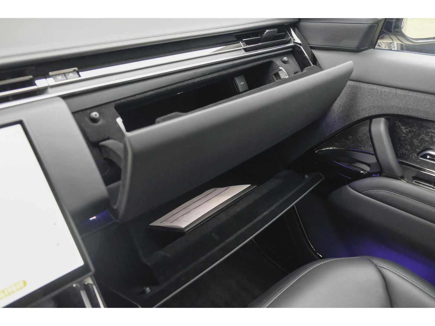 Land Rover Range Rover Sport D350 350pk Autobiography Panoramadak Massage Stoelkoeling Meridian 3d Trekhaak 23" LMV
