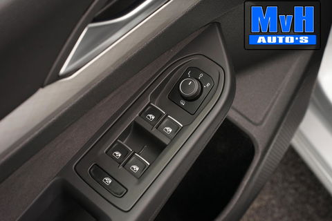 Volkswagen Golf 1.5 TSI Life Business|SPORTSTOELEN|TREKHAAK