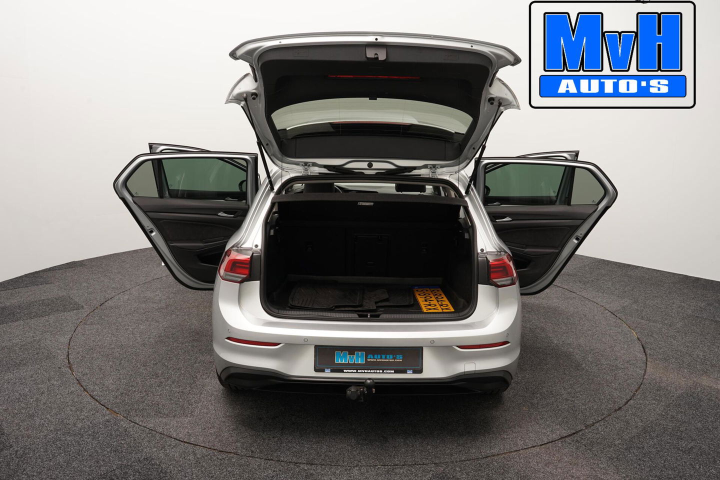 Volkswagen Golf 1.5 TSI Life Business|SPORTSTOELEN|TREKHAAK