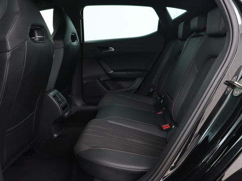 CUPRA Leon 1.4 e-Hybrid VZ Copper Edition | 245pk | Stoelverwarming | Adaptive cruise | Camera | Carplay | Navigatie | Sfeerverlichting | Keyless | Full LED | Sportstoelen | PHEV | Plug In