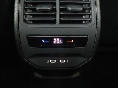 CUPRA Leon 1.4 e-Hybrid VZ Copper Edition | 245pk | Stoelverwarming | Adaptive cruise | Camera | Carplay | Navigatie | Sfeerverlichting | Keyless | Full LED | Sportstoelen | PHEV | Plug In