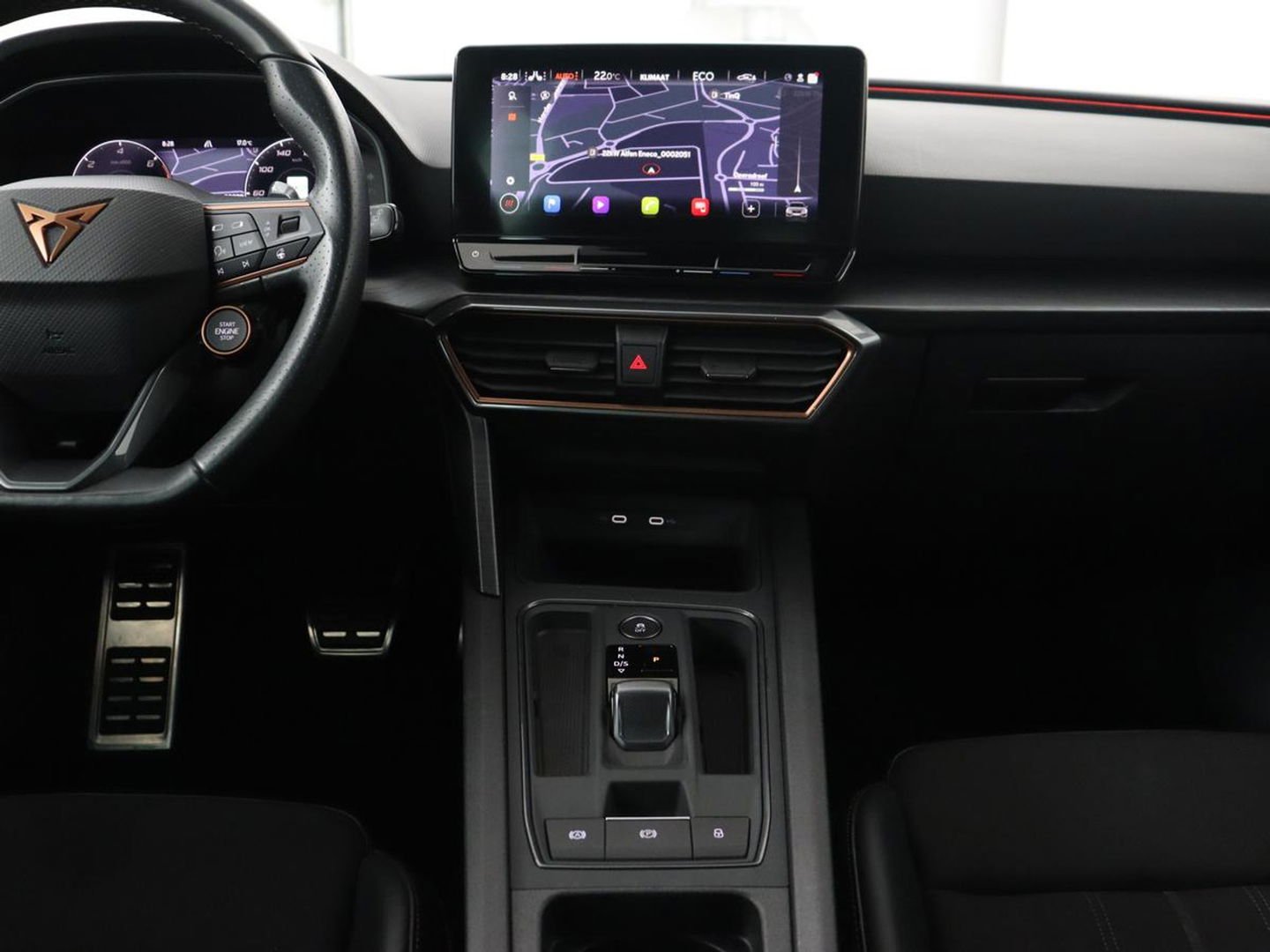 CUPRA Leon 1.4 e-Hybrid VZ Copper Edition | 245pk | Stoelverwarming | Adaptive cruise | Camera | Carplay | Navigatie | Sfeerverlichting | Keyless | Full LED | Sportstoelen | PHEV | Plug In