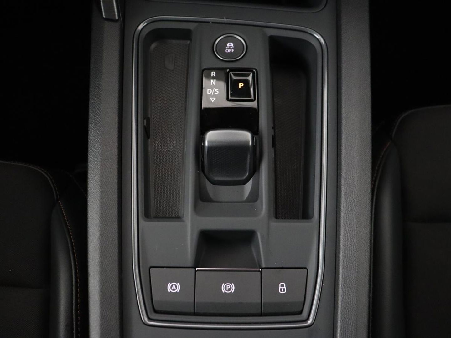 CUPRA Leon 1.4 e-Hybrid VZ Copper Edition | 245pk | Stoelverwarming | Adaptive cruise | Camera | Carplay | Navigatie | Sfeerverlichting | Keyless | Full LED | Sportstoelen | PHEV | Plug In