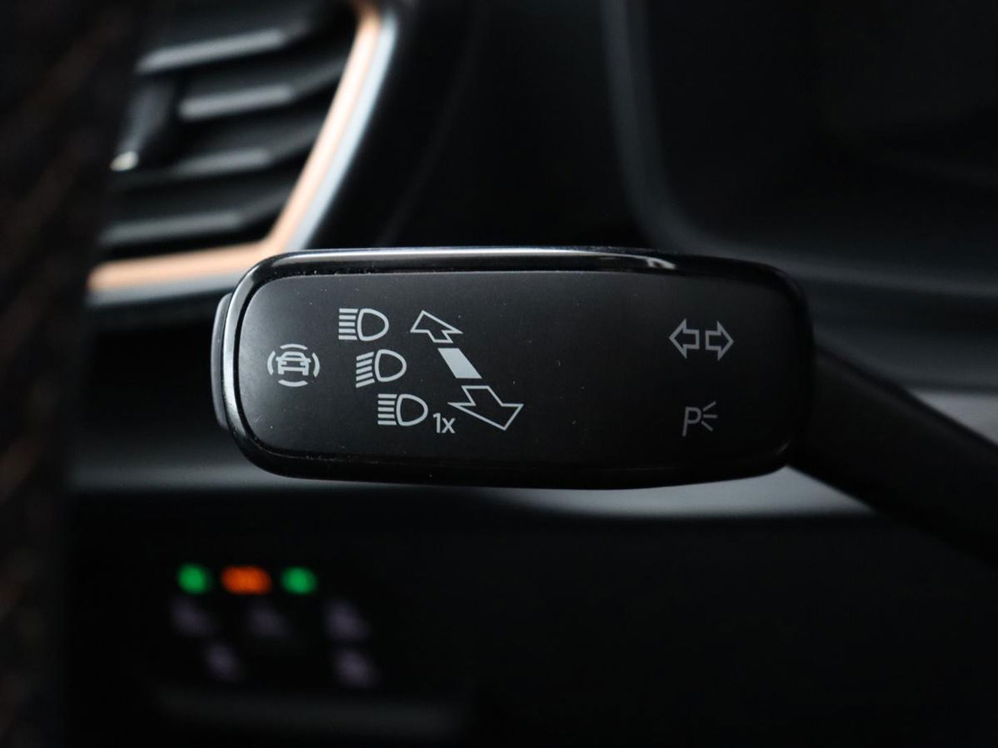 CUPRA Leon 1.4 e-Hybrid VZ Copper Edition | 245pk | Stoelverwarming | Adaptive cruise | Camera | Carplay | Navigatie | Sfeerverlichting | Keyless | Full LED | Sportstoelen | PHEV | Plug In