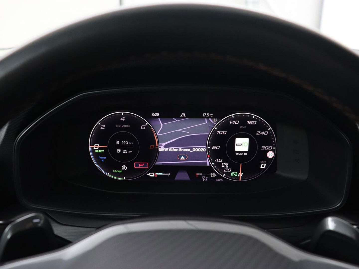 CUPRA Leon 1.4 e-Hybrid VZ Copper Edition | 245pk | Stoelverwarming | Adaptive cruise | Camera | Carplay | Navigatie | Sfeerverlichting | Keyless | Full LED | Sportstoelen | PHEV | Plug In