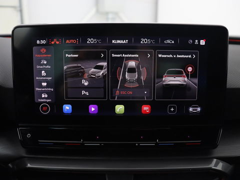 CUPRA Leon 1.4 e-Hybrid VZ Copper Edition | 245pk | Stoelverwarming | Adaptive cruise | Camera | Carplay | Navigatie | Sfeerverlichting | Keyless | Full LED | Sportstoelen | PHEV | Plug In
