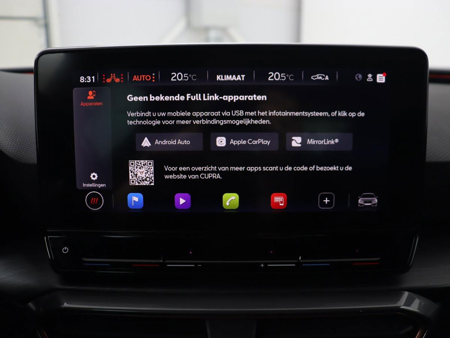 CUPRA Leon 1.4 e-Hybrid VZ Copper Edition | 245pk | Stoelverwarming | Adaptive cruise | Camera | Carplay | Navigatie | Sfeerverlichting | Keyless | Full LED | Sportstoelen | PHEV | Plug In
