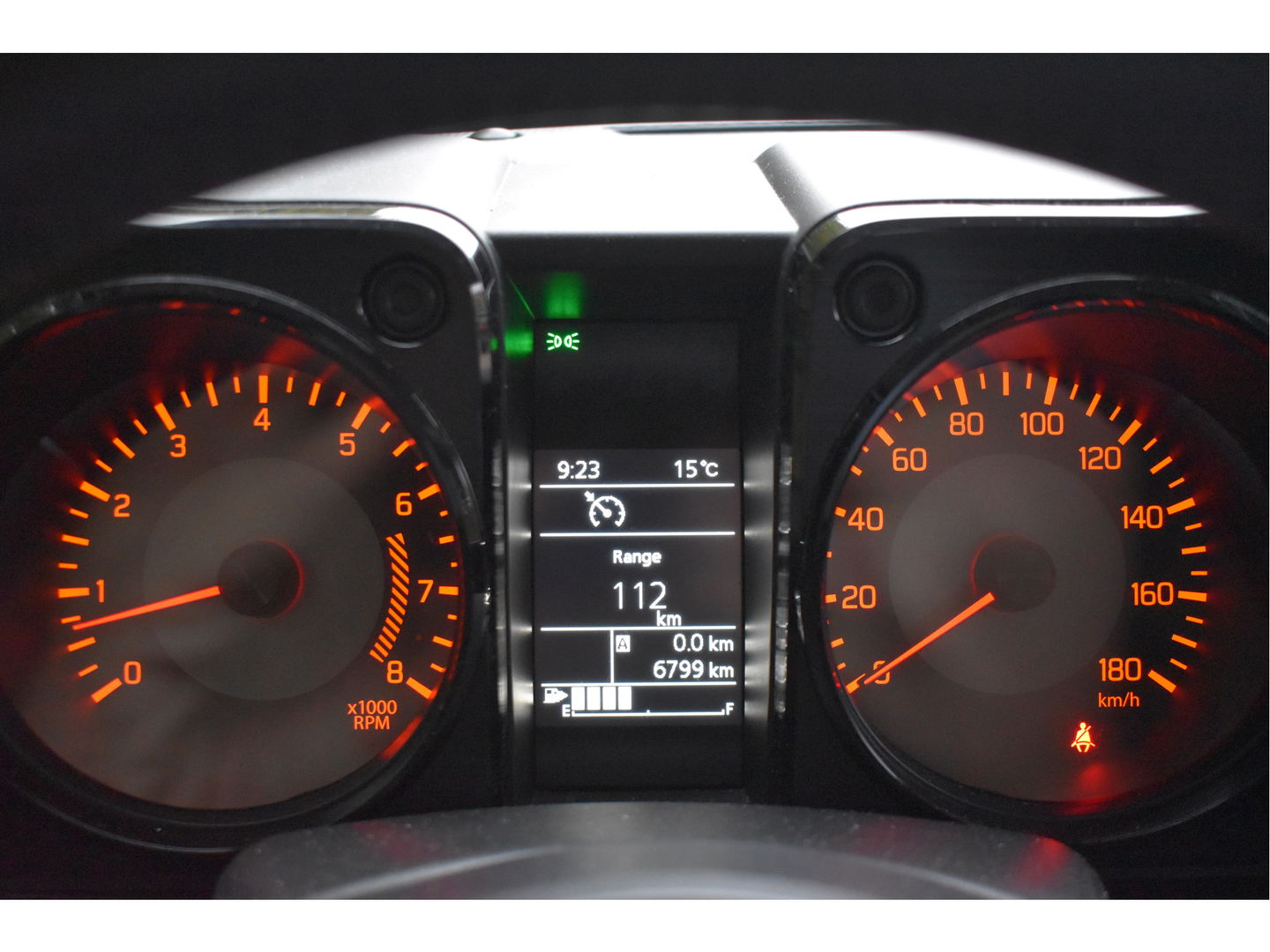 Suzuki Jimny 1.5 Stijl Allgrip 4WD Two-tone | Uniek | NL-Auto | Afn.trekhaak | Carplay/Anroid | Nav | DAB | Stoelverwarming | Climate Control | Nieuwstaat