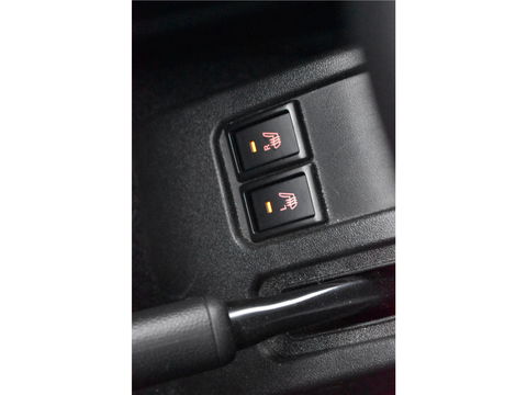 Suzuki Jimny 1.5 Stijl Allgrip 4WD Two-tone | Uniek | NL-Auto | Afn.trekhaak | Carplay/Anroid | Nav | DAB | Stoelverwarming | Climate Control | Nieuwstaat