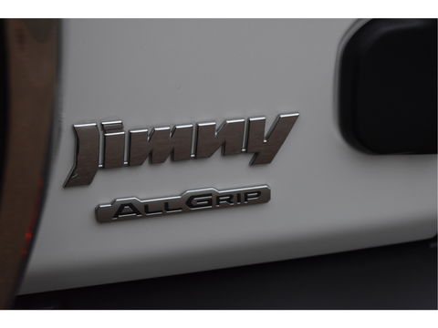 Suzuki Jimny 1.5 Stijl Allgrip 4WD Two-tone | Uniek | NL-Auto | Afn.trekhaak | Carplay/Anroid | Nav | DAB | Stoelverwarming | Climate Control | Nieuwstaat