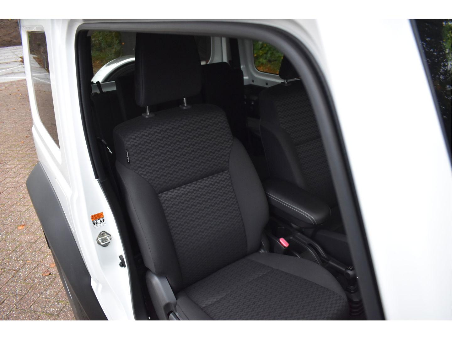 Suzuki Jimny 1.5 Stijl Allgrip 4WD Two-tone | Uniek | NL-Auto | Afn.trekhaak | Carplay/Anroid | Nav | DAB | Stoelverwarming | Climate Control | Nieuwstaat