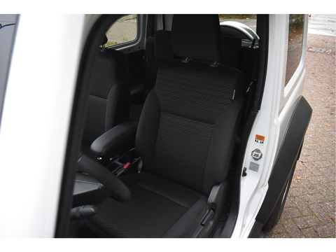 Suzuki Jimny 1.5 Stijl Allgrip 4WD Two-tone | Uniek | NL-Auto | Afn.trekhaak | Carplay/Anroid | Nav | DAB | Stoelverwarming | Climate Control | Nieuwstaat