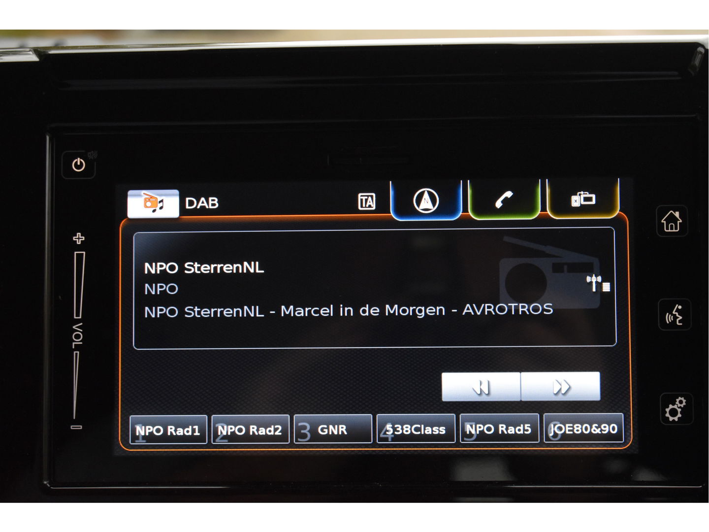 Suzuki Jimny 1.5 Stijl Allgrip 4WD Two-tone | Uniek | NL-Auto | Afn.trekhaak | Carplay/Anroid | Nav | DAB | Stoelverwarming | Climate Control | Nieuwstaat