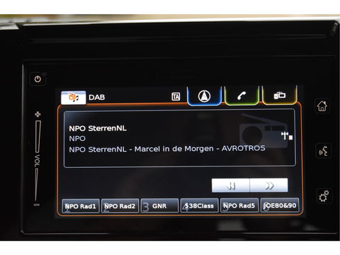 Suzuki Jimny 1.5 Stijl Allgrip 4WD Two-tone | Uniek | NL-Auto | Afn.trekhaak | Carplay/Anroid | Nav | DAB | Stoelverwarming | Climate Control | Nieuwstaat