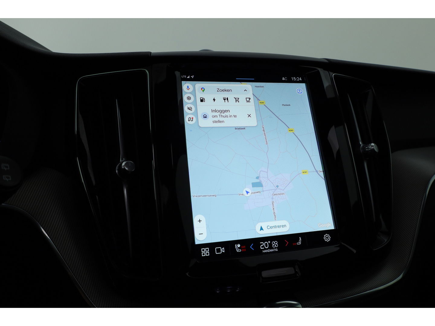 Volvo XC60 T8 Recharge Plus Black Edition | Luchtvering | Bowers & Wilkins | Pano | Memory | 360cam | Trekhaak