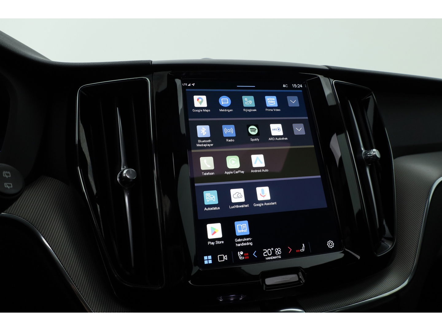 Volvo XC60 T8 Recharge Plus Black Edition | Luchtvering | Bowers & Wilkins | Pano | Memory | 360cam | Trekhaak