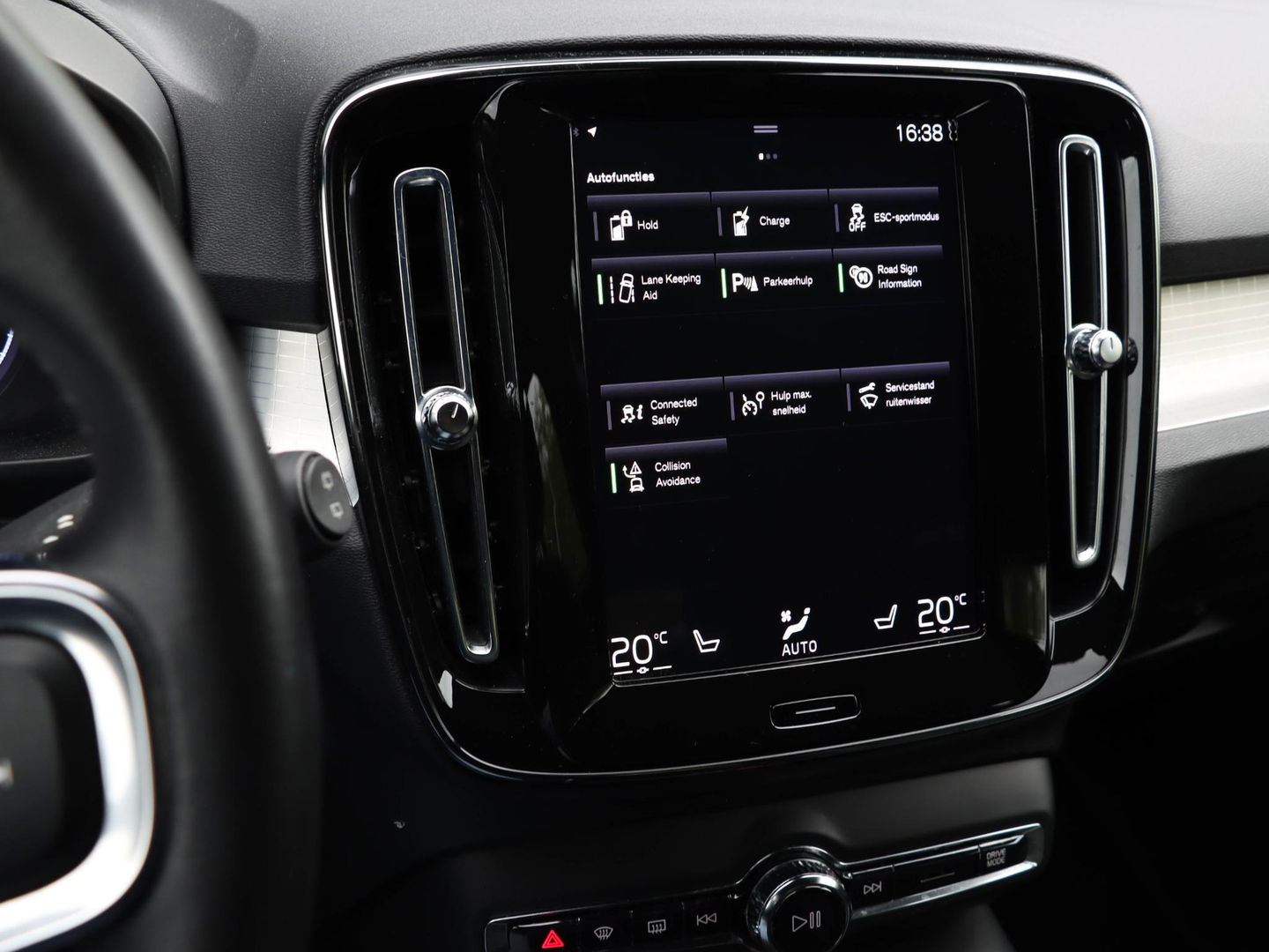 Volvo XC40 T4 Recharge Inscription Expression 211PK Climate Pack