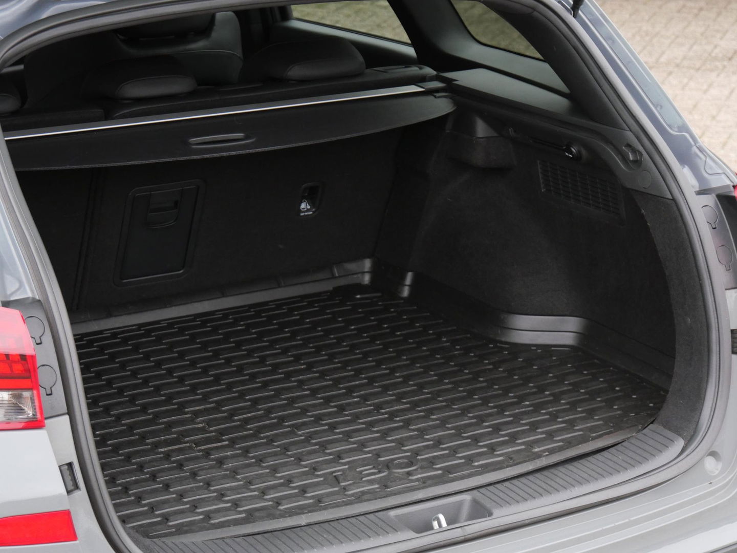 Hyundai i30 Wagon 1.5T-GDi N-LINE/ SHADOW GRAY