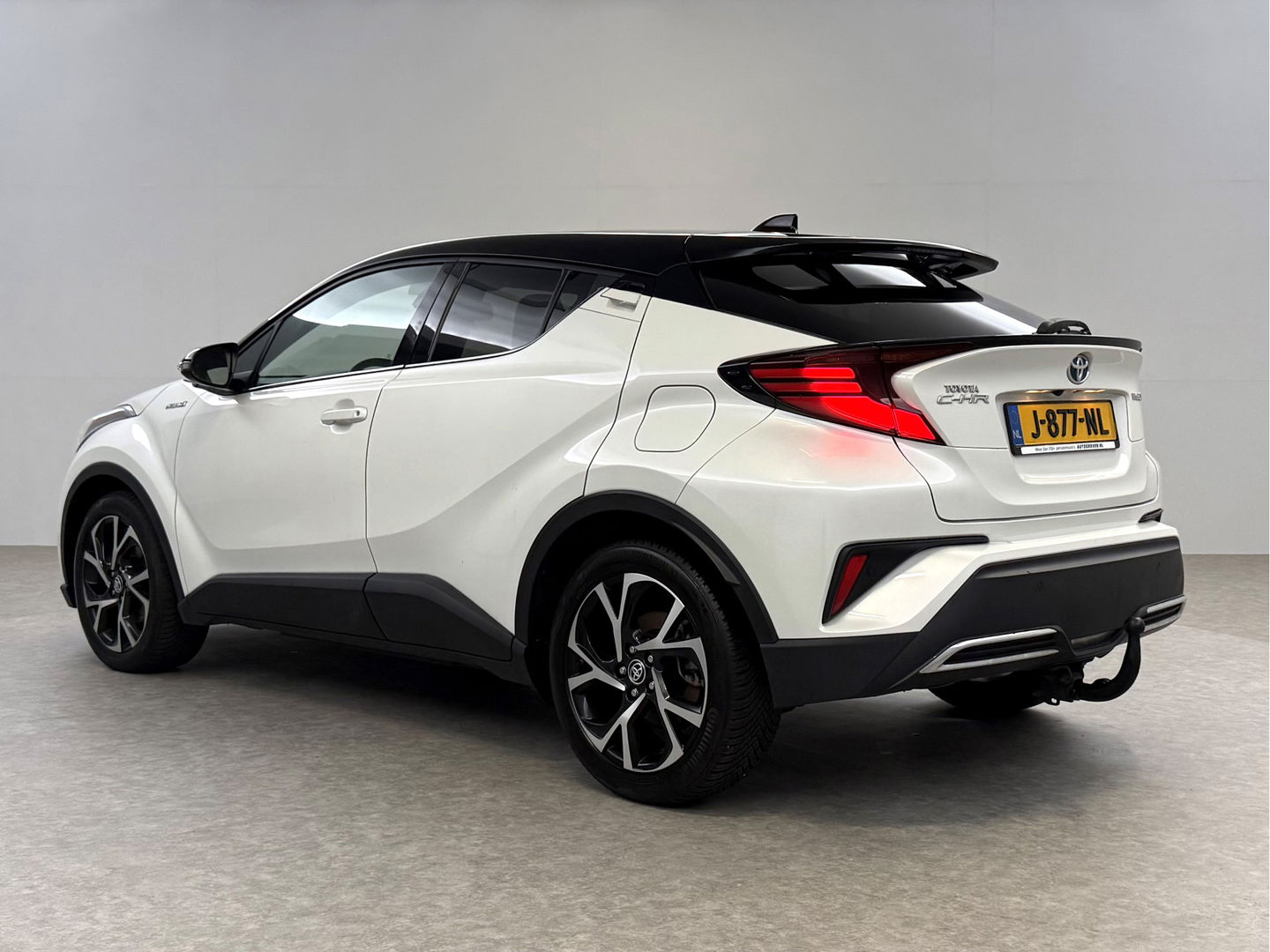 Toyota C-HR 2.0 Hybrid 217PK Business Plus | Camera | Trekhaak | JBL Audio | Carplay | Cruise | Keyless | NAP