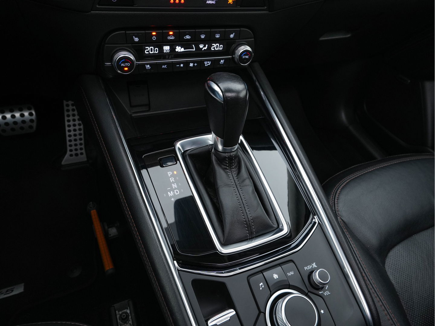Mazda CX-5 2.2 4WD SkyActiv-D 184 Luxury *PANO | LUXURY-LEATHER | BOSE-SOUNDSYSTEM | FULL-LED | ADAPTIVE-CRUISE | MEMORY-PACK |  HEAD-UP | KEYLESS | TOP-VIEW | BLINDSPOT | HEATED/COOLED-COMFORTSEATS | NAVI-FULLMAP | LANE-ASSIST |  .