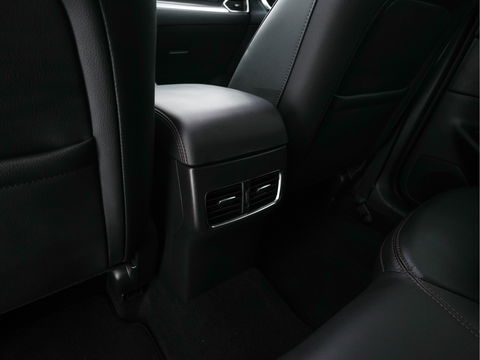 Mazda CX-5 2.2 4WD SkyActiv-D 184 Luxury *PANO | LUXURY-LEATHER | BOSE-SOUNDSYSTEM | FULL-LED | ADAPTIVE-CRUISE | MEMORY-PACK |  HEAD-UP | KEYLESS | TOP-VIEW | BLINDSPOT | HEATED/COOLED-COMFORTSEATS | NAVI-FULLMAP | LANE-ASSIST |  .