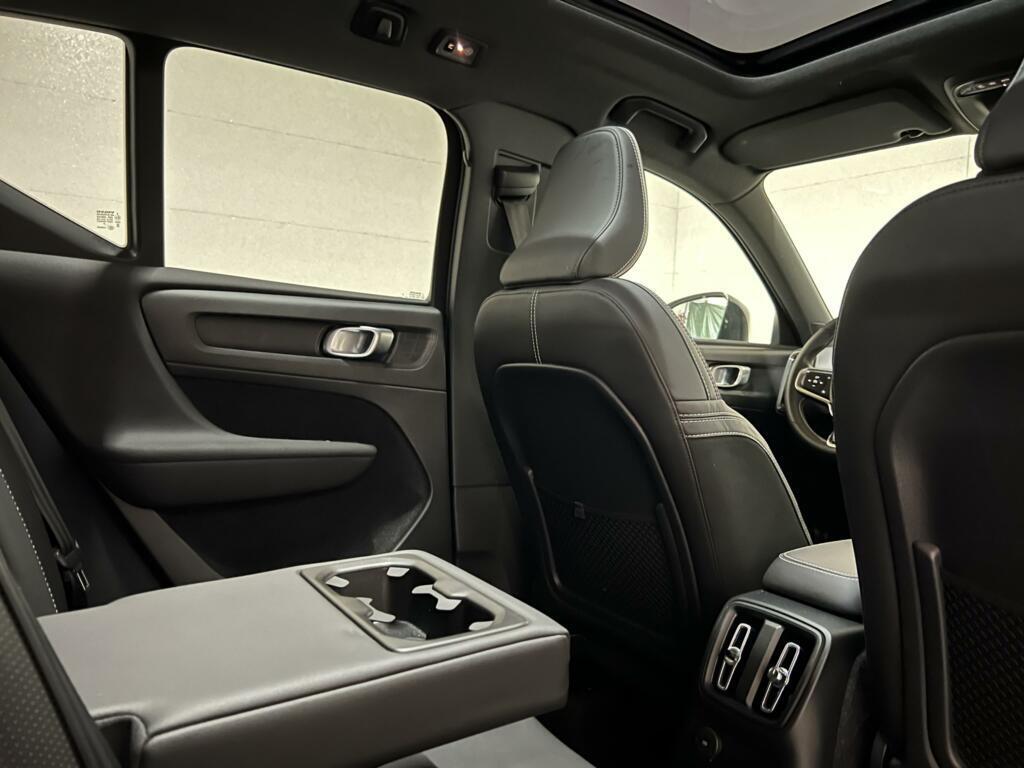 Volvo XC40 1.5 T5 Recharge R-Design Pano H/K 360° ACC Autopilot