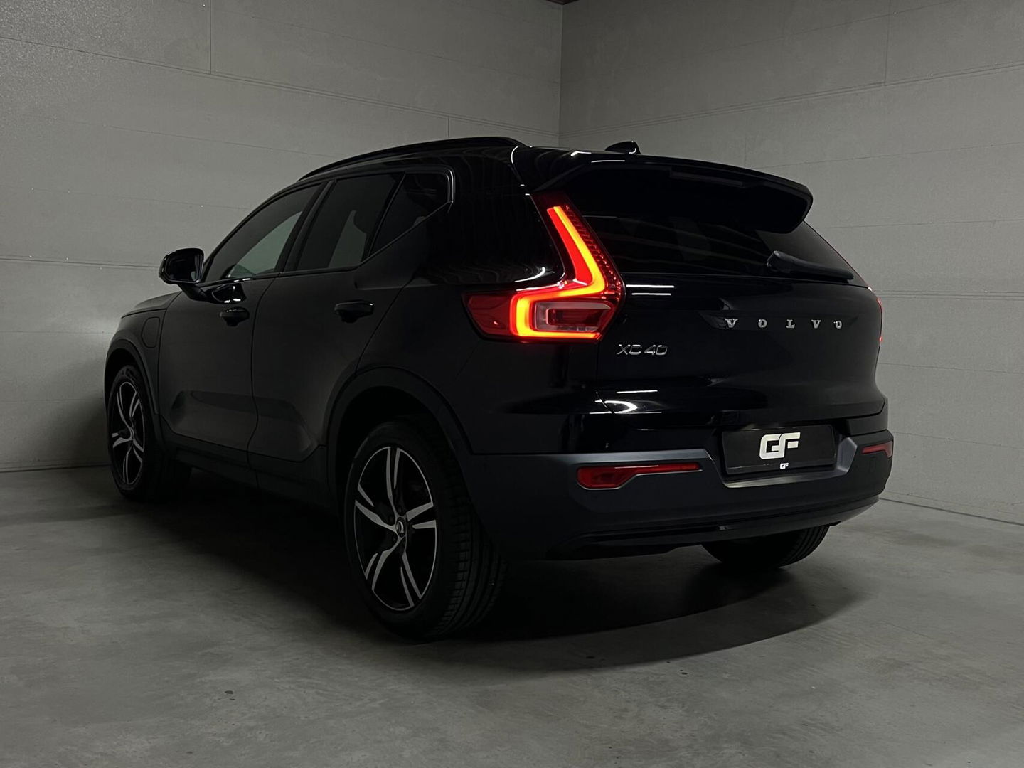 Volvo XC40 1.5 T5 Recharge R-Design Pano H/K 360° ACC Autopilot