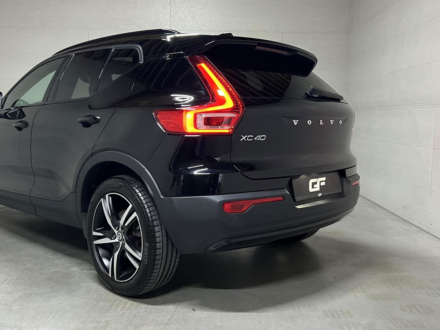 Volvo XC40 1.5 T5 Recharge R-Design Pano H/K 360° ACC Autopilot
