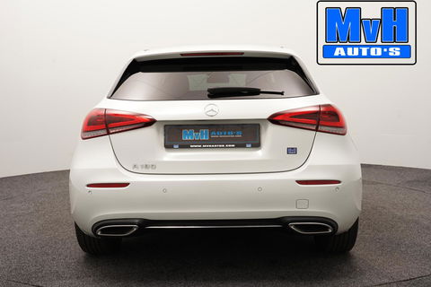 Mercedes-Benz A-Klasse 180 Premium Plus|PARELMOER|SFEERVERL|CAMERA