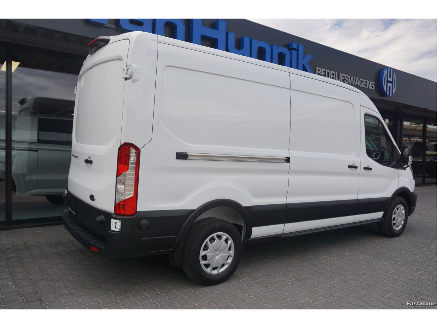 Ford Transit 350L 130PK AUT L3H2 BPM VRIJ!! 12" Sync 4 Navi, Camera, 270° Deur, 230V Omvormer!! NR. A79