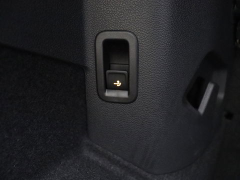 Volkswagen Golf 1.4 eHybrid Style | Trekhaak | Stoelverwarming | Massage | Carplay | Memory | Navigatie | Adaptive cruise | Full LED | Parkeerhulp | Sfeerverlichting | PHEV | Plug In
