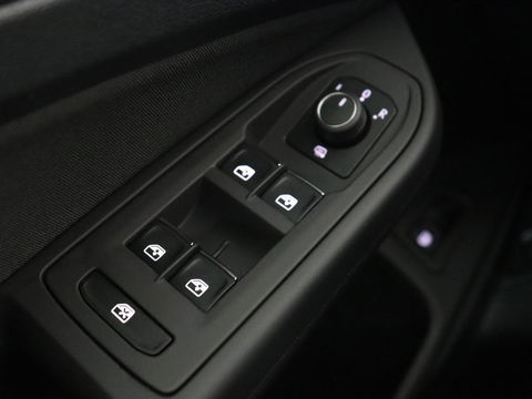 Volkswagen Golf 1.4 eHybrid Style | Trekhaak | Stoelverwarming | Massage | Carplay | Memory | Navigatie | Adaptive cruise | Full LED | Parkeerhulp | Sfeerverlichting | PHEV | Plug In
