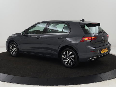 Volkswagen Golf 1.4 eHybrid Style | Trekhaak | Stoelverwarming | Massage | Carplay | Memory | Navigatie | Adaptive cruise | Full LED | Parkeerhulp | Sfeerverlichting | PHEV | Plug In