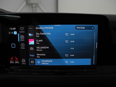 Volkswagen Golf 1.4 eHybrid Style | Trekhaak | Stoelverwarming | Massage | Carplay | Memory | Navigatie | Adaptive cruise | Full LED | Parkeerhulp | Sfeerverlichting | PHEV | Plug In