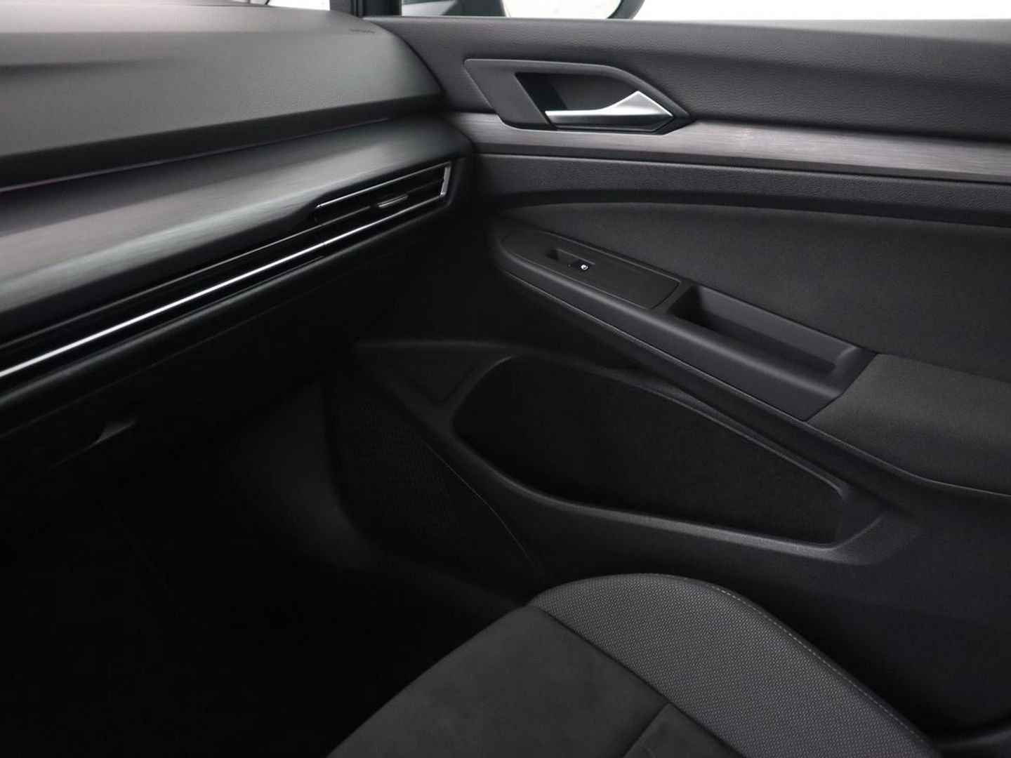 Volkswagen Golf 1.4 eHybrid Style | Trekhaak | Stoelverwarming | Massage | Carplay | Memory | Navigatie | Adaptive cruise | Full LED | Parkeerhulp | Sfeerverlichting | PHEV | Plug In