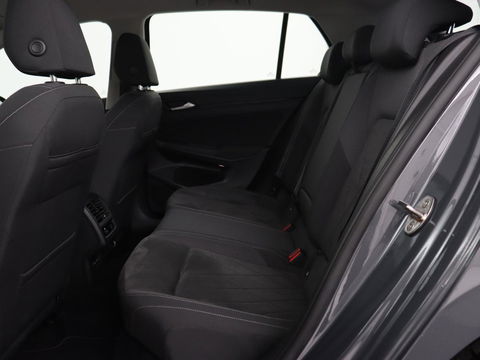 Volkswagen Golf 1.4 eHybrid Style | Trekhaak | Stoelverwarming | Massage | Carplay | Memory | Navigatie | Adaptive cruise | Full LED | Parkeerhulp | Sfeerverlichting | PHEV | Plug In