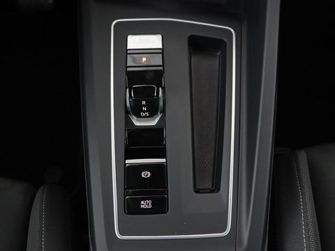 Volkswagen Golf 1.4 eHybrid Style | Trekhaak | Stoelverwarming | Massage | Carplay | Memory | Navigatie | Adaptive cruise | Full LED | Parkeerhulp | Sfeerverlichting | PHEV | Plug In