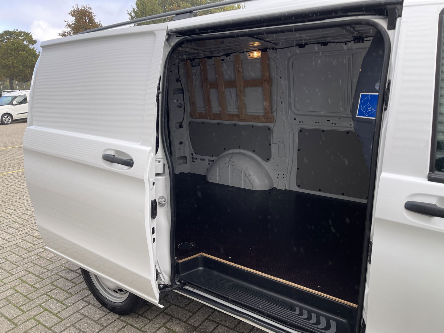 Mercedes-Benz Vito 119 CDI 190pk Lang L2H1 automaat / vaste prijs rijklaar € 20.950 ex / lease vanaf € 342 / airco / cruise / navi / camera / achterklep / euro 6 diesel / bpm vrij !
