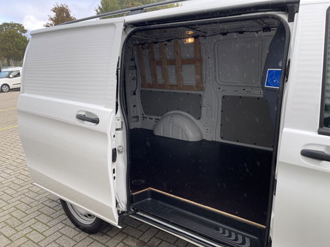 Mercedes-Benz Vito 119 CDI 190pk Lang L2H1 automaat / vaste prijs rijklaar € 20.950 ex / lease vanaf € 342 / airco / cruise / navi / camera / achterklep / euro 6 diesel / bpm vrij !