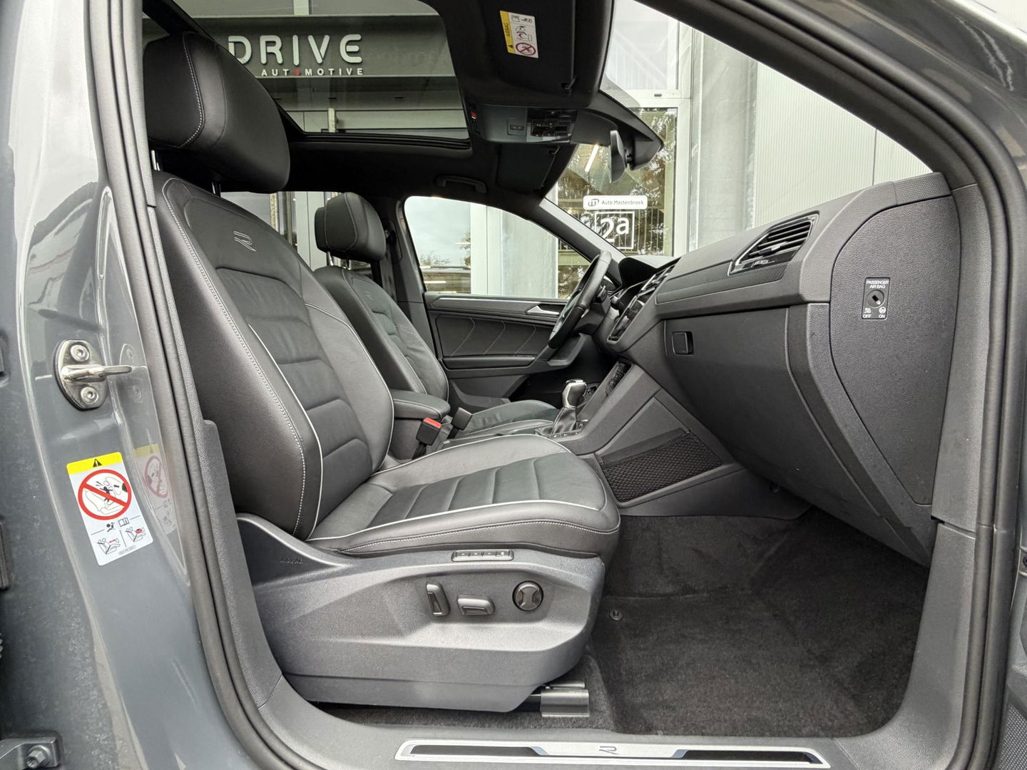 Volkswagen Tiguan 1.4 TSI eHybrid R-Line Business+ Black Style|SOH97%|Pano|Leer|Memory|Matrix|HUD|360Cam|Ad.Cruise|Trekhaak