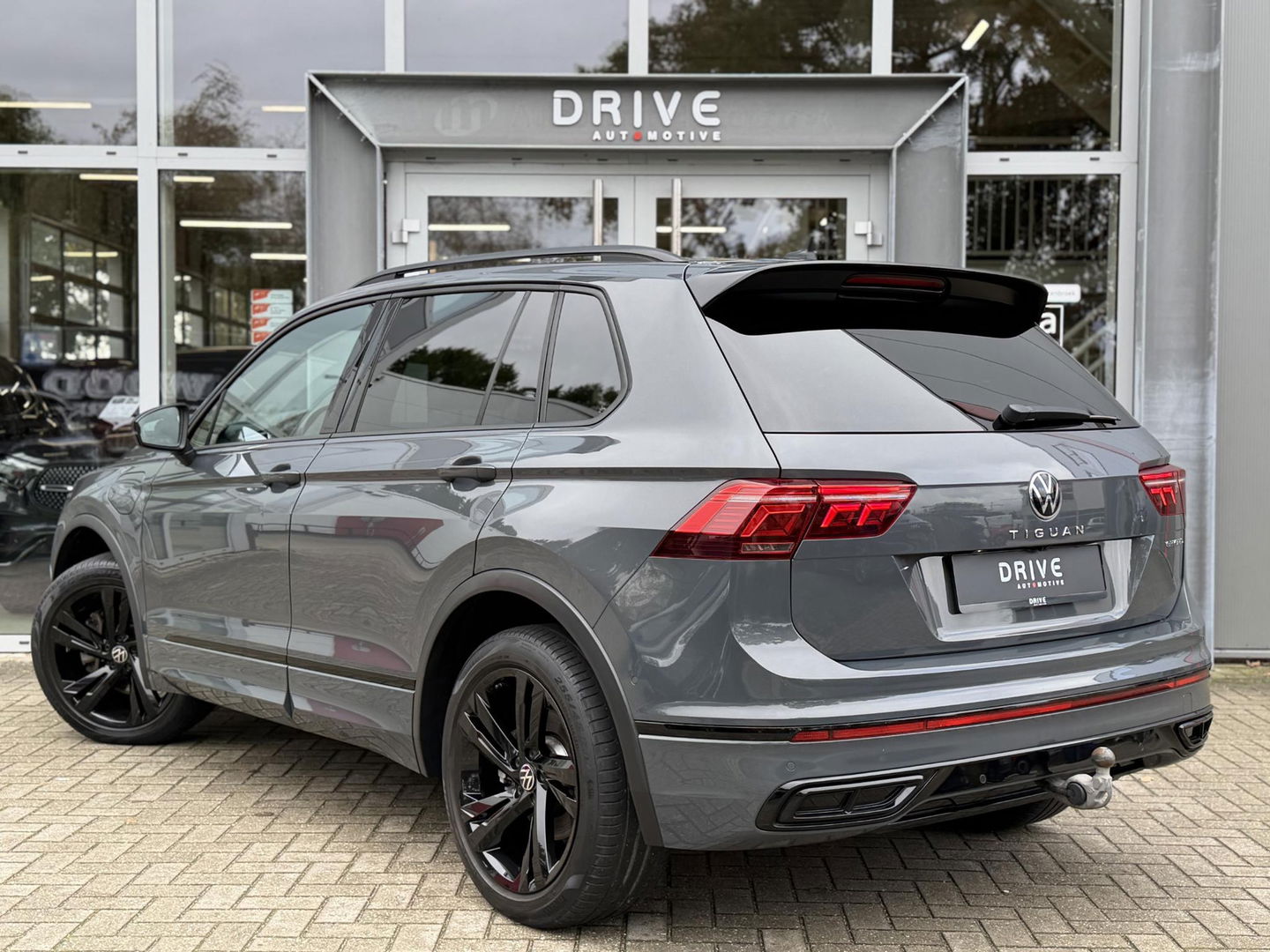 Volkswagen Tiguan 1.4 TSI eHybrid R-Line Business+ Black Style|SOH97%|Pano|Leer|Memory|Matrix|HUD|360Cam|Ad.Cruise|Trekhaak