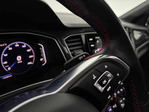 Volkswagen T-Roc 1.5 TSI Sport 150PK | Pano | Virtual | Camera | Carplay | Sfeerverl. | Adaptive Cruise | Stoelverw.