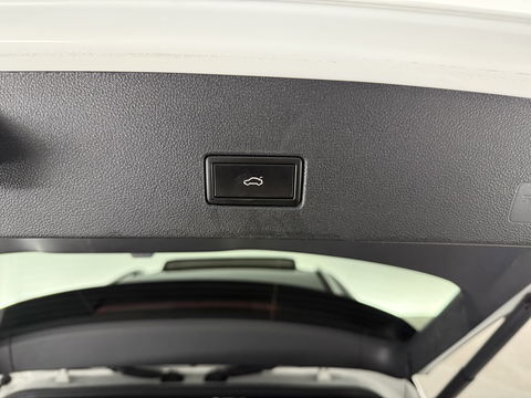 Volkswagen T-Roc 1.5 TSI Sport 150PK | Pano | Virtual | Camera | Carplay | Sfeerverl. | Adaptive Cruise | Stoelverw.