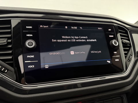 Volkswagen T-Roc 1.5 TSI Sport 150PK | Pano | Virtual | Camera | Carplay | Sfeerverl. | Adaptive Cruise | Stoelverw.