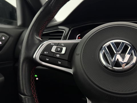 Volkswagen T-Roc 1.5 TSI Sport 150PK | Pano | Virtual | Camera | Carplay | Sfeerverl. | Adaptive Cruise | Stoelverw.