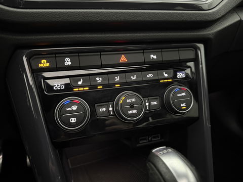 Volkswagen T-Roc 1.5 TSI Sport 150PK | Pano | Virtual | Camera | Carplay | Sfeerverl. | Adaptive Cruise | Stoelverw.