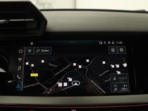 Audi A3 45 TFSI e S Line | Stoelverwarming | Camera | Sfeerverlichting | Virtual Cockpit | Carplay | Navigatie | Sportstoelen | 18'' | Climate control | PHEV | Plug In