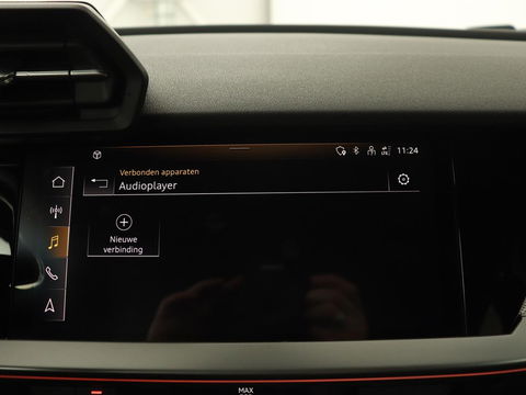 Audi A3 45 TFSI e S Line | Stoelverwarming | Camera | Sfeerverlichting | Virtual Cockpit | Carplay | Navigatie | Sportstoelen | 18'' | Climate control | PHEV | Plug In
