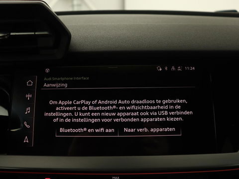 Audi A3 45 TFSI e S Line | Stoelverwarming | Camera | Sfeerverlichting | Virtual Cockpit | Carplay | Navigatie | Sportstoelen | 18'' | Climate control | PHEV | Plug In